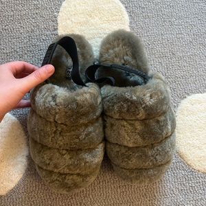 UGG slipper shoes size 7